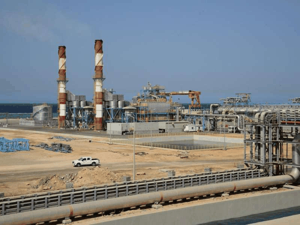 这是2019年4月11日拍摄的沙特阿拉伯延布三期项目。新华社记者涂一帆摄