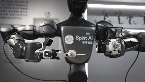 30天融资30亿;雷军;马云;千寻智能