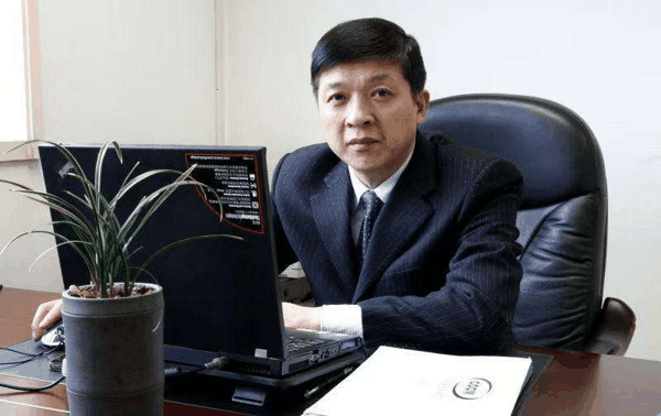 中国摩托车商会秘书长张洪波。受访者供图