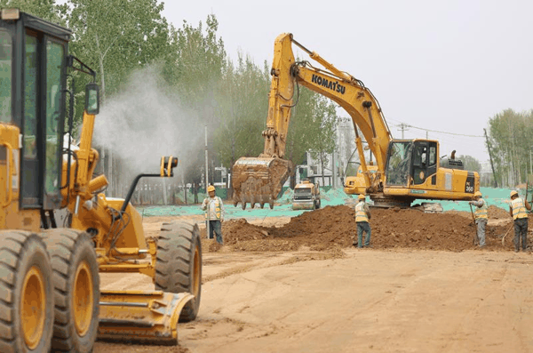 上庄东路北延道路工程建设现场。新京报记者 王贵彬 摄
