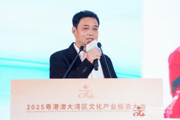 （图为众擎机器人创始人兼CEO赵同阳）