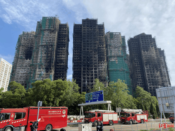 ▲火灾发生后的宏福苑