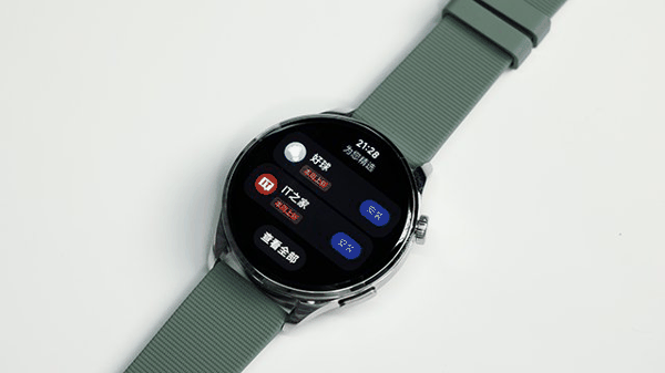 小米WATCH 5内置微信、支付宝、百度地图、网易云等70多款主流APP，覆盖娱乐、健身、出行，丰富程度足够。