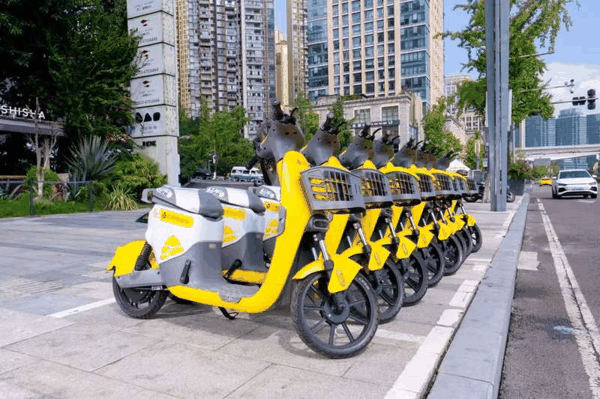 松果出行的共享电单车。松果出行微信公众号截图。