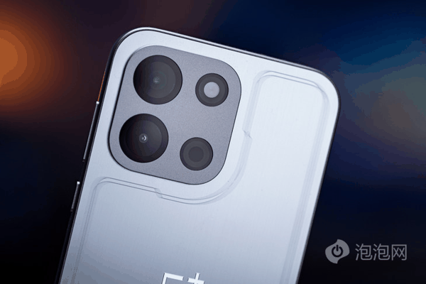 搭载索尼5000万像素超清主摄