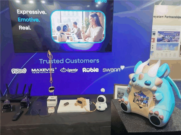 诸多合作伙伴产品联合参展：陆卡卡、Lookee、Choochoo 、小匠等在现场