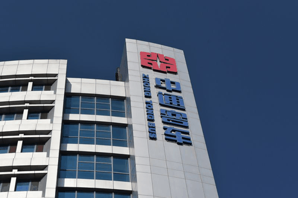 海外超级大单不断袭来，中通客车智画全球定制版｜新春走基层