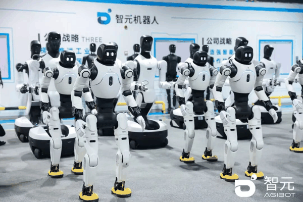 规模化成为机器人竞争的焦点。