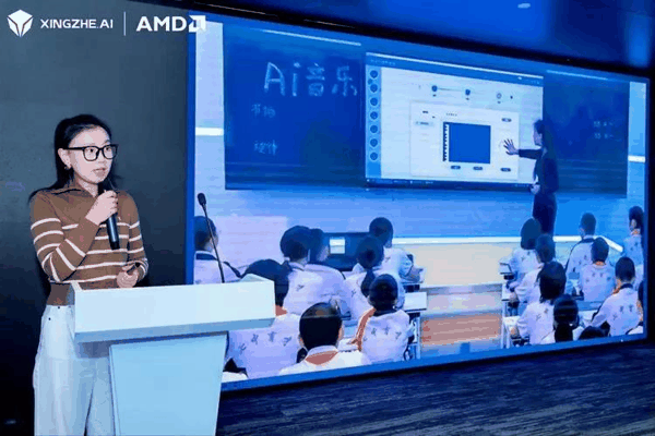 成都市七中育才学校(水井坊校区)音乐教师蔡菁琳