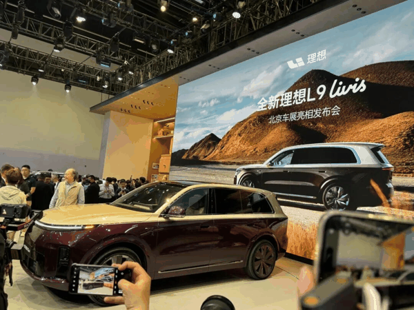 理想L9 Livis 图源：董楠 摄