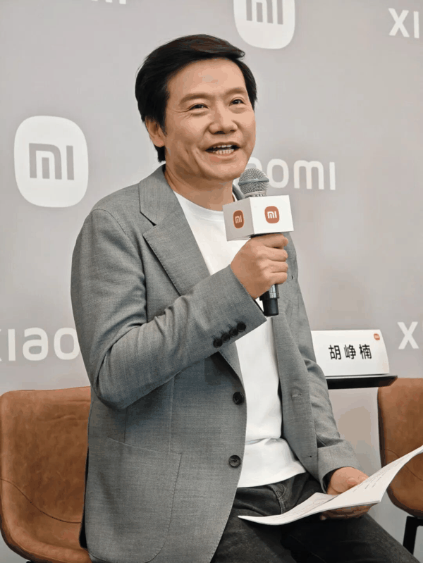 小米集团创始人、董事长兼CEO雷军 本报记者 杨洁/摄