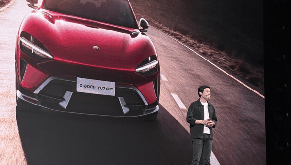 对话雷军：YU7对Model Y“八败两胜”，有信心一点点逼近特斯拉