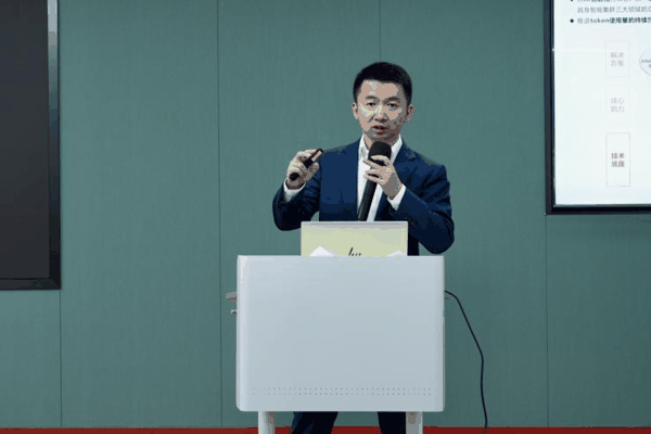 图说：道通科技董事会秘书李律介绍公司情况（高禹 