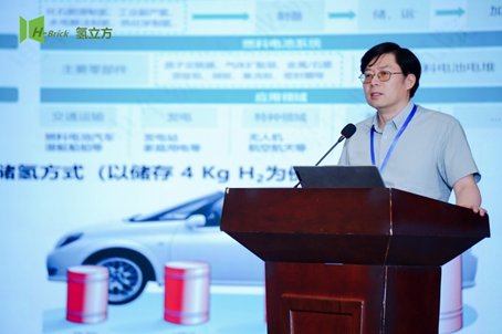 南京工业大学材料科学与工程学院副院长 朱云峰