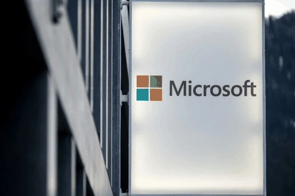 Microsoft 与雪佛龙(Chevron)签署独家合作协议,规划在德州建置大型天然气发电能力,以支持未来 AI 数据中心需求。