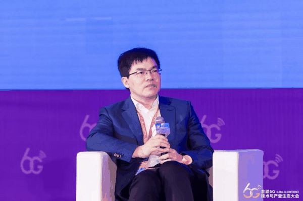 中兴通讯执行副总裁、首席技术官、首席信息官王喜瑜