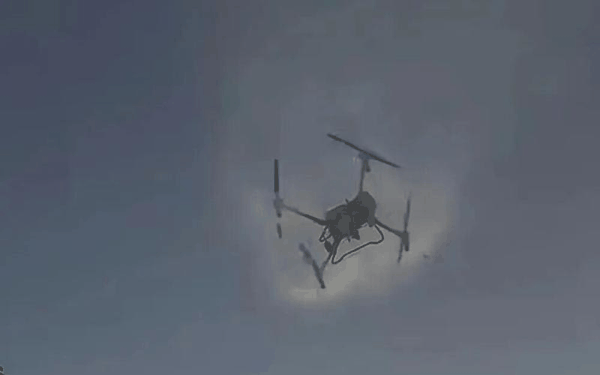 ▲近日，“游客在庐山西海遇到无人机喷药”事件引发关注。图/现代快报