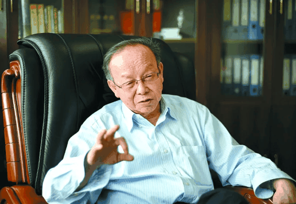 图注：张兴栋院士