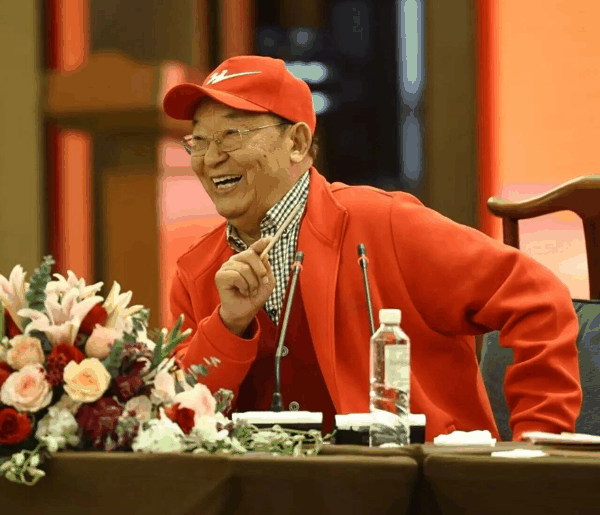 截图自双星名人集团公众号