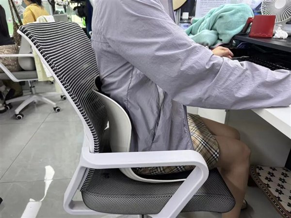 护腰坐垫的正确使用方式 图源：自己拍的
