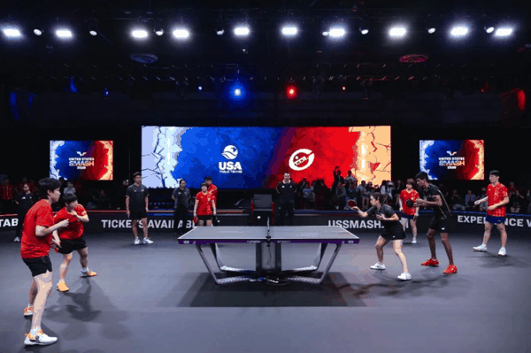 中美乒乓球队进行了45分钟赛前联合训练。 图/国际乒联