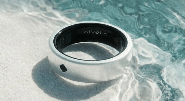 AIVELA 的一代产品 AIVELA Ring Pro，全球首个互动智能戒指｜图片来源：AIVELA 官网