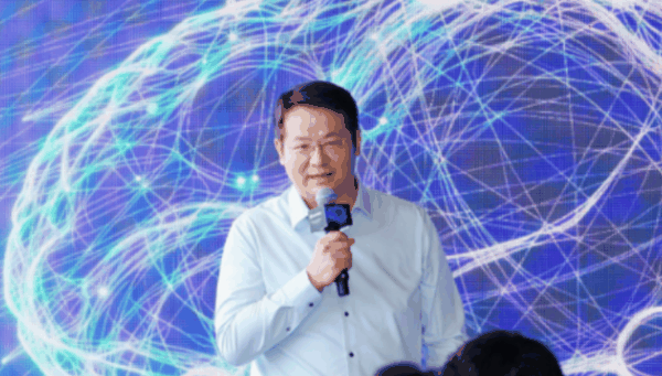 对话格式塔创始人彭雷：离开脑虎再创业，为什么押注超声波脑机接口这条新路？