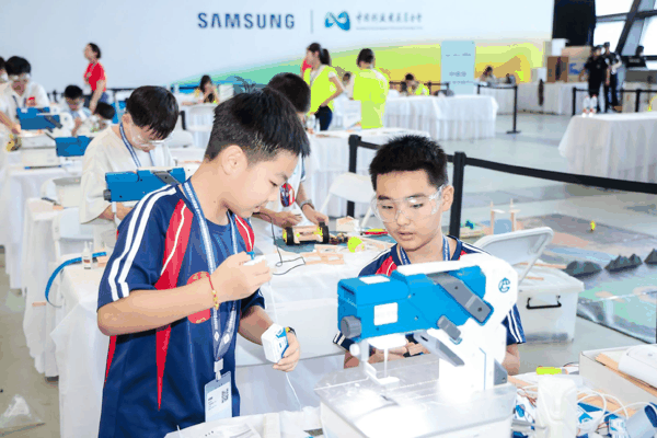 图为2025-2026学年全国青少年劳动技能与智能设计大赛全国总决赛比赛现场。资料照片