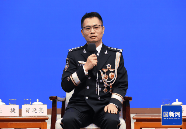 ▲黑龙江省大庆市公安局网络警察分局副局长贾晓亮 图据国新网