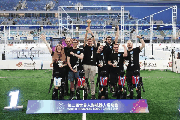 ▲5V5足球赛（中型组）颁奖现场。
