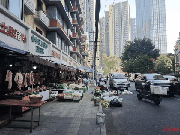▲整治前的万担仓路
