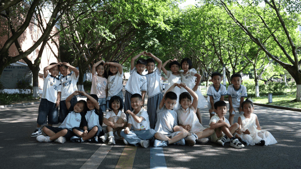 ▲新入学的双胞胎