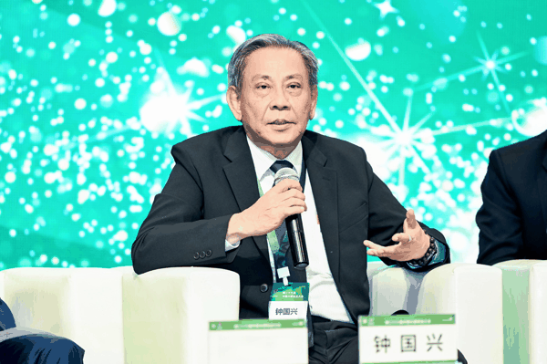 康师傅控股中央研究所所长钟国兴论坛发言