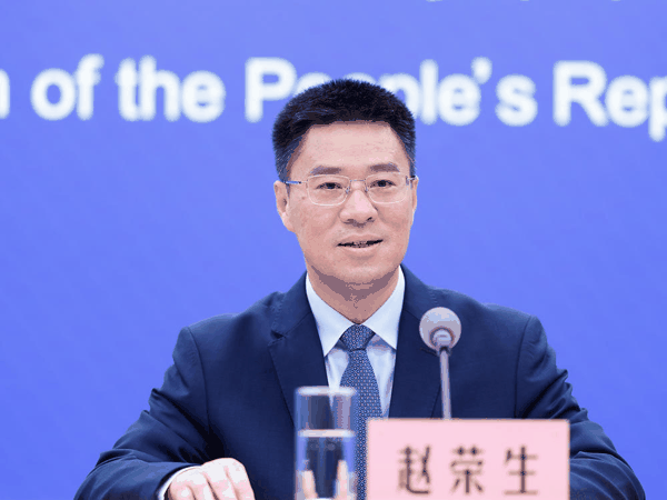 ▲北京大学第三医院主任药师赵荣生