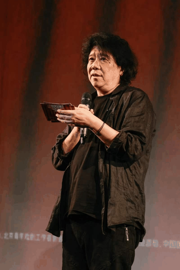 艺术总监孟京辉。