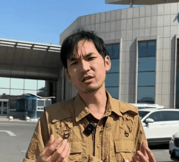 ▲网红“铁头”  图源：九派新闻
