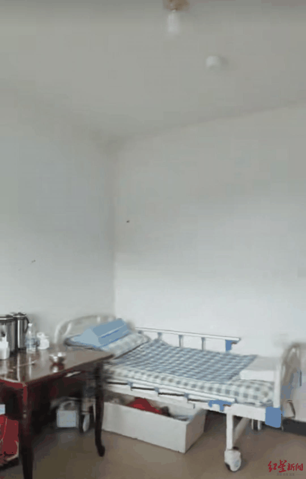 ▲郑大生老人生前所住的床铺