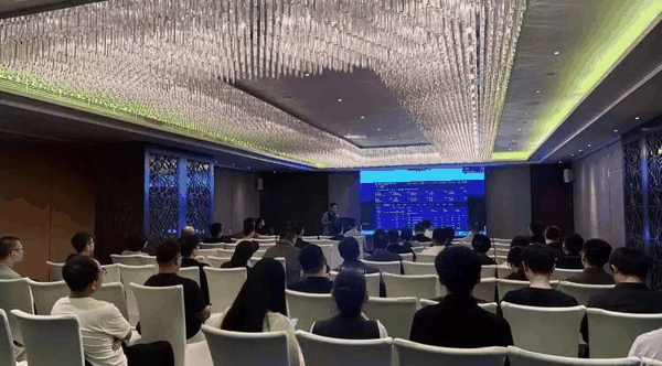 联想与飞致云 AI 一体机技术沙龙现场