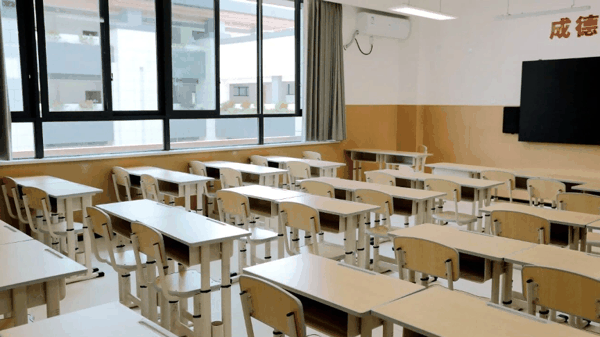 ▲成都市树德中学崇州学校教室
