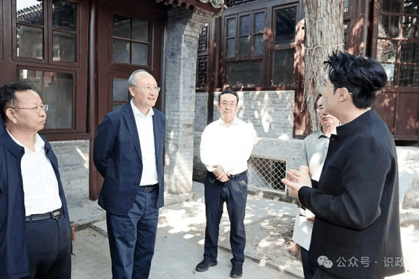 了解入驻商户经营发展情况