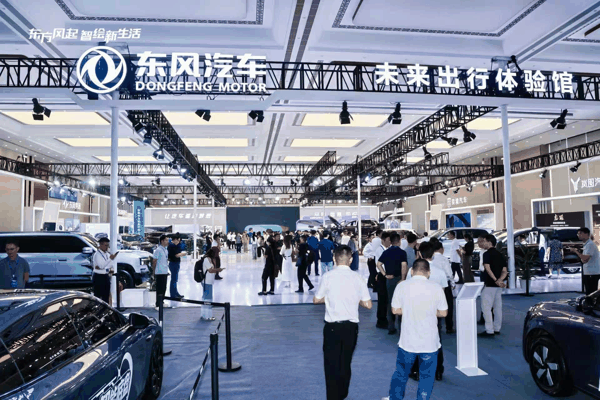 图为东风汽车第十届科技创新周现场。资料照片