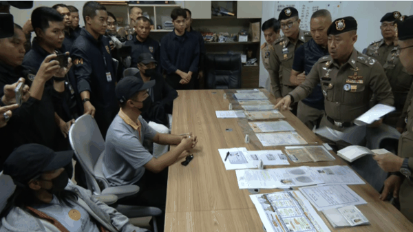 ▲本案涉案人员接受泰国警方调查