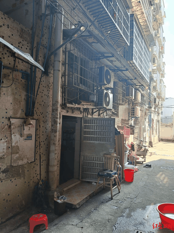 ▲梅姨落网时，曾在这里（广州白云区麦地社区）居住了一年多