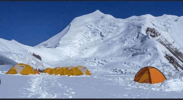 ▲雪崩发生所在地尼泊尔希姆隆峰大本营