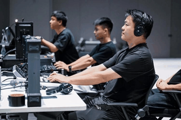 一点映像导播与摄影指导在直转播作业现场调度机位