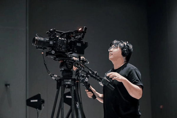传统讯道摄像师现场也可无缝上手佳能“佳直播PRO”系统操作