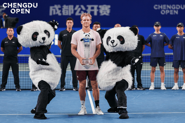 ▲2026年成都公开赛-ATP250单打冠军弗基纳