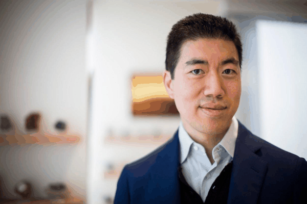 刘如谦（David Ruchien Liu ）美国分子生物学家和有机化学家  来源：哈佛大学官网