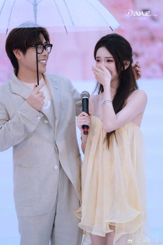 责任编辑：霜月