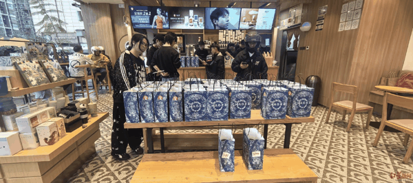 ▲霸王茶姬达州升华广场店 张杨 摄